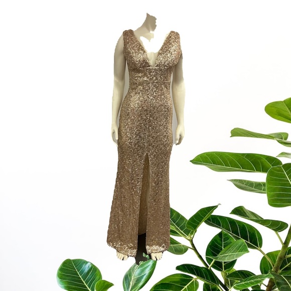 ARK &CO GOLD SEQUIN GOWN IN SIZE SMALL - Picture 2 of 7